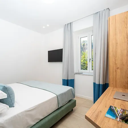 Domus Gualtieri Pensión Península Sorrentina